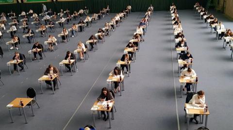 Wyniki egzaminu wstępnego na aplikację notarialną 2025 - dwie dekady kształcenia przyszłych notariuszy